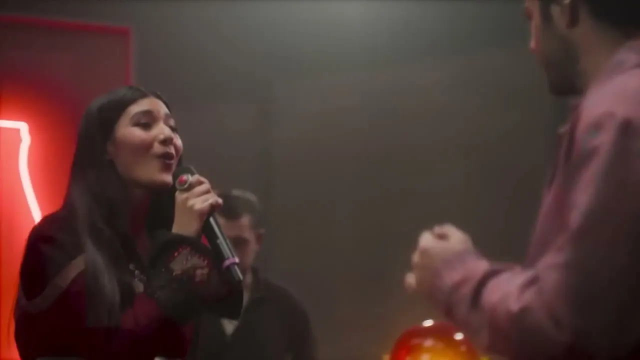 Shae Gill x Evdeki Saat